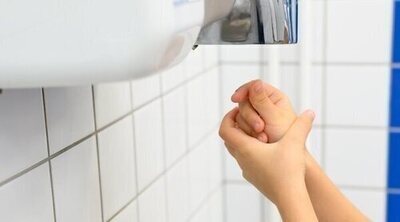 TikTok recuerda el riesgo de usar el secador de manos