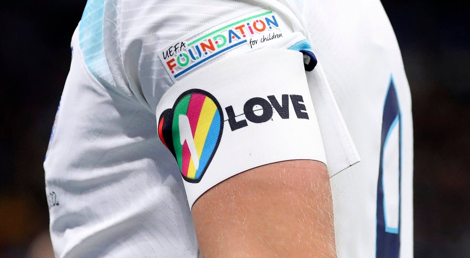 La FIFA prohíbe a Inglaterra llevar el brazalete 'One Love'