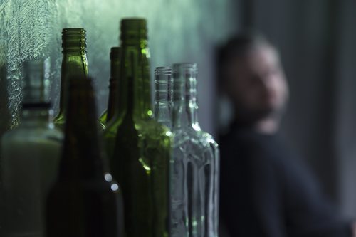 El alcoholismo entre los jóvenes ha aumentado desde la crisis de 2008.