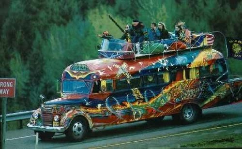Ken Kesey y sus compañeros recorrieron la bahía de San Francisco montando fiestas en las que experimentaban con LSD.
