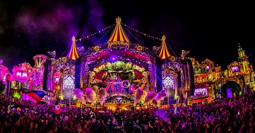 'Amicorum Spectaculum' traía el espíritu festivo del circo a Tomorrowland