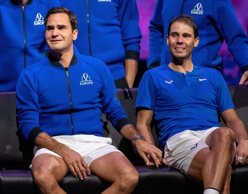 Federer y Nadal llorando con el vídeo homenaje al suizo