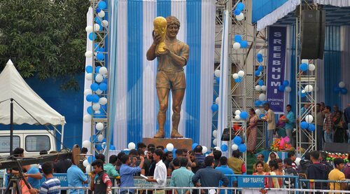 Inauguración de la estatua de Maradona en Calcuta