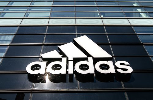 Adidas, multinacional puntera en artículos y ropa deportiva