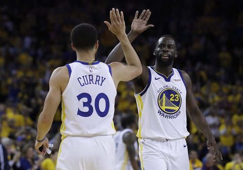 Stephen Curry y Draymond Green, dos de los jugadores más determinantes de los Playoffs.