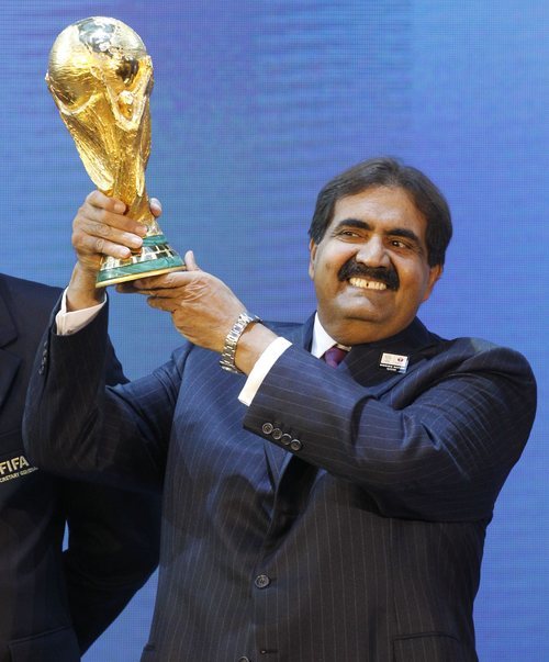 Tanim Ben Hamad Al Thani, celebrando la elección de Catar como sede del Mundial 2022.