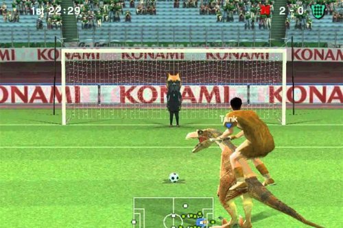 Pro Evolution Soccer 6, un juego en el que podías montar en avestruz y dinosaurio