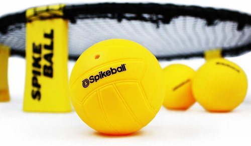 Spikeball, un deporte apto para todos y que se puede practicar donde sea.
