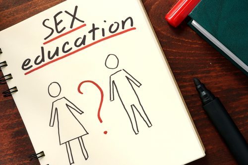 Una sociedad con mejor educación sexual y mayor visibilidad de los colectivos minoritarios es necesaria.