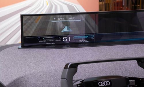 La enorme pantalla interactiva de Audi.