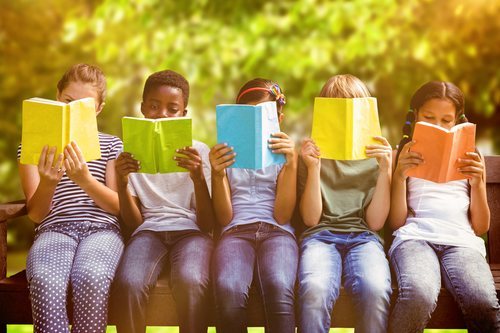 Los hábitos de lectura suelen cogerse desde niños, pero algunos lo dejan por haber cogido manía a los libros.