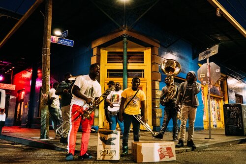 La variedad de culturas de Nueva Orleans se traduce en una rica escena musical.
