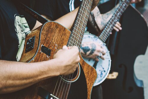 Por cada rincón de estas ciudades se podrá ver a gente tocando el banjo.