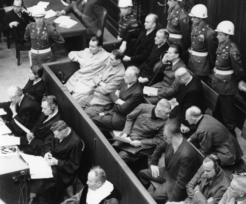 Algunos de los criminales nazis durante los Juicios de Nuremberg.