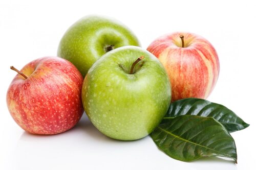 Para decorar, siempre es más recomendable una rodaja de manzana verde porque dará un toque más ácido que la manzana roja.