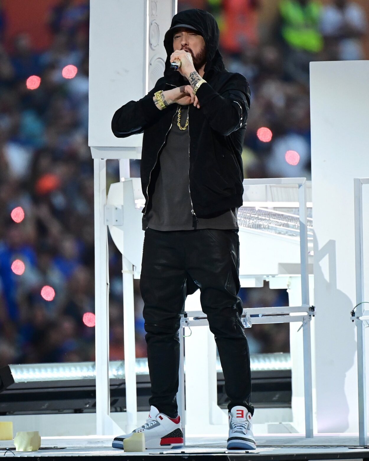 Cuerpo Puntuación Caducado Eminem x Air Jordan 3: las sneakers que lució en el Super Bowl - MENzig